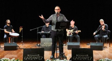 Gaziantep Sezai Karakoç'u şiirleriyle andı