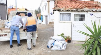 İzmir Güzelbahçe'de sıcak destek