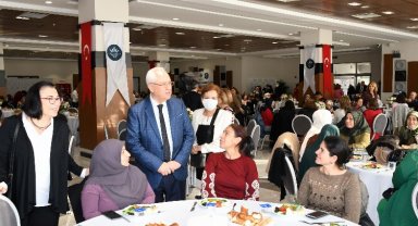 İzmir Karabağlar'da Başkan Selvitopu'dan 'kadın' buluşması