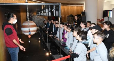 İzmir Karabağlar'da 'Nasreddin Hoca' amacına ulaşıyor!