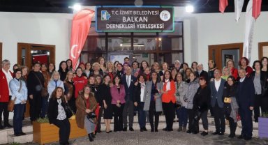 İzmit'te Balkan Dernekleri Yerleşkesi'nde 'Kadın Hakları' konuşuldu