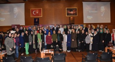 Kadın Siyaset Akademisi'nde zil çaldı