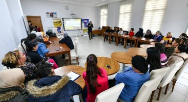 Kadınlar sağlıklı gıdaları öğreniyor