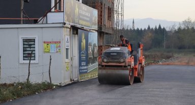 Kocaeli İzmit'te Atatürk Mahallesi'nde asfalt tamam