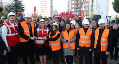 Kocaeli İzmit'te Çınar Çocuk Evi'ne 4. temel