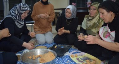 Malatya'da 'Analı Kızlı' yemeğini birlikte yaptılar