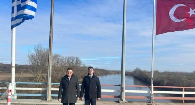 'Meriç Nehri' köprüsünün ayakları temizleniyor