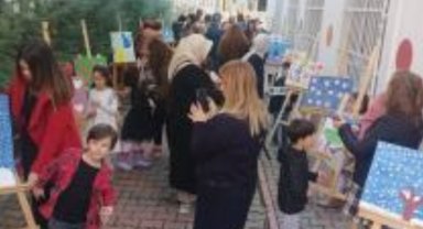 Miniklerden doğa temalı resim sergisi