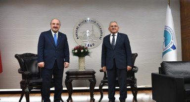 Mustafa Varank'tan Başkan Büyükkılıç'a ziyaret