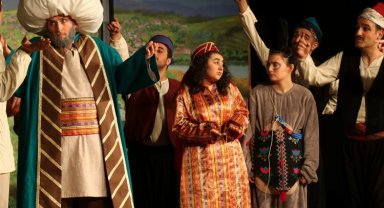 Sakarya'da 'Nasreddin Dede' oyununa yoğun ilgi