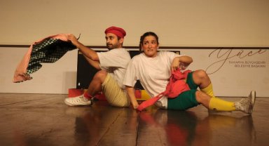 Sakaryalı minikler 'İki Bavul Dolusu'nu ilgiyle izledi