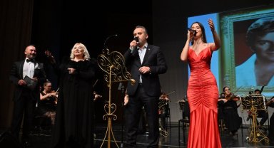 Sanat Güneşi Bursa'da şarkılarıyla anıldı