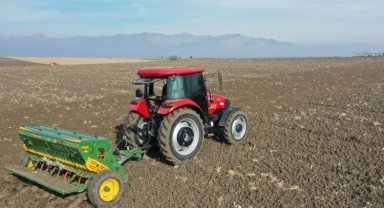 Sertifikalı tohumlar toprakla buluştu