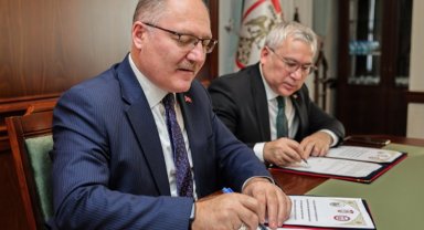 Sivas'ta 12 aileye konut desteği