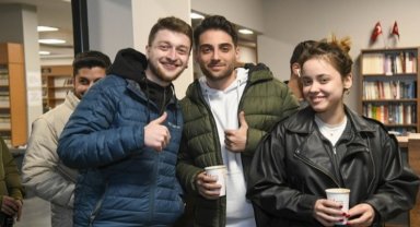 Adana Büyükşehir öğrencilerin finalde de yanında