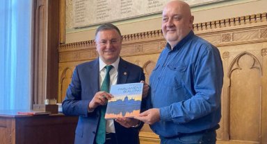 Başkan Savaş Macaristan'da