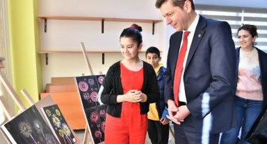 Bursa Osmangazi'nin 'Bilgi Evi'den renkli sergi