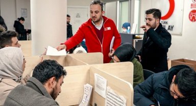 Bursa'da AK gençlerden örnek bağış