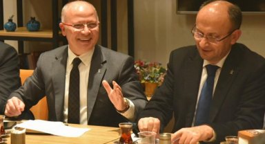 Bursa'da AK Parti'den teşkilatlara teşekkür