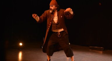 Bursa'da ödüllü oyunun 'TAD'ına doyum olmadı