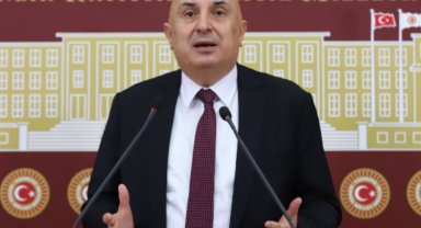 CHP'li Özkoç: Tarih millet için değil, koltuk için belirlendi