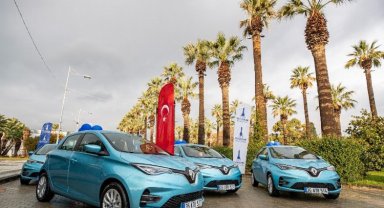 Ekonomik krize rağmen İzmir ısrar ediyor