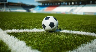 Futbol Covid'i atlattı