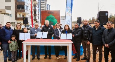 Gaziantep'in 'Yeşilantep'inde fidanlar toprakla buluştu