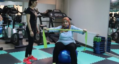 İzmit'te kadınlar sosyalleşirken sağlıklarına kavuşuyor