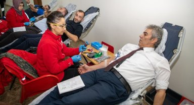 Malatya'da MASKİ kanlarını bağışladı