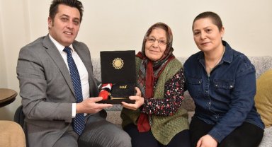 Manisa'da şehit ailesini mutlu eden ziyaret