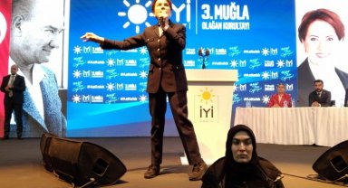 Muğla'da 'Başbakan Akşener' karşılaması