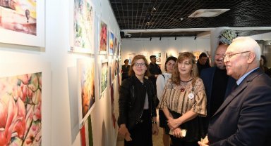 'Renklerin Gücü' Karabağlar'da sergileniyor