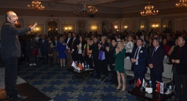 Sunay Akın'dan Bursalılara 'Uludağ' mesajı