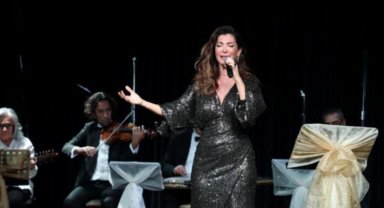 TRT sanatçısı Elif Güreşçi İnegöl'de kulakların pasını sildi