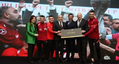 Türkiye'ye 'değer' katanlar ödüllendi