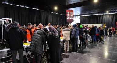 10 bin depremzedeye giyim desteği