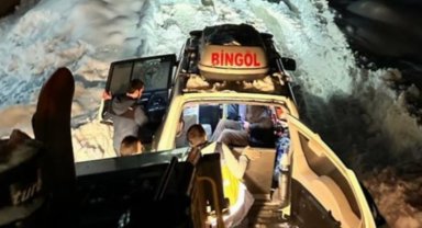 60 yaşındaki hasta, 3 saatlik çalışmayla hastaneye ulaştırıldı