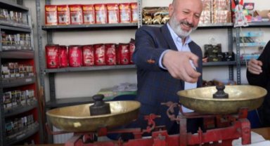 Ahmet Çolakbayrakdar'a esnaf övgüsü