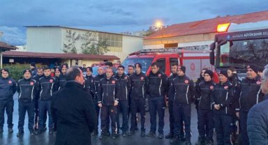 Antalya itfaiyesi deprem bölgesinde