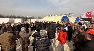 Başkanlardan Güzelbahçe Konteyner Kente ziyaret