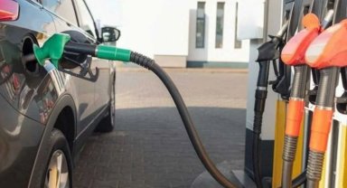 Benzinden sonra motorine de indirim geldi