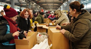 Beylikdüzü'nün gönülü ordusu dayanışma köprüsü kurdu