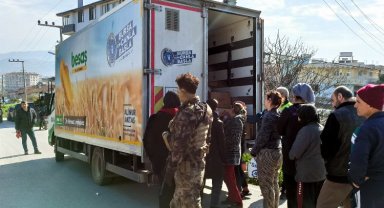 Bursa deprem bölgelerinde dayanışma örneği sergiliyor