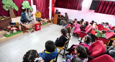 Çocuklar "Bana bir masal anlat" oyunuyla moral buldu
