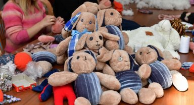 Çocuklara el emeği göz nuru hediyeler Bursa Mustafakemalpaşa'dan