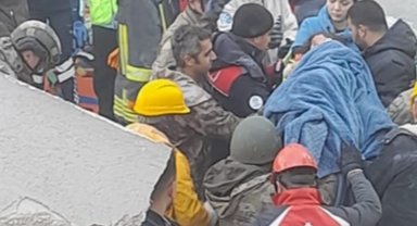 Denizli ekipleri küçük bir kızı kurtardı