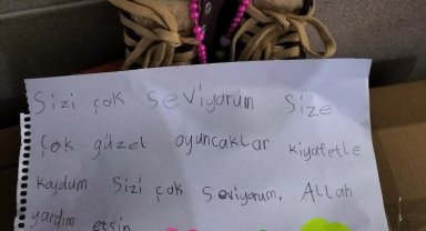 Depremzedelere sevgi ve merhamet dolu notlar