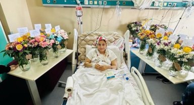 Enkazdan kurtardıkları Esra'nın odasına güzel jest