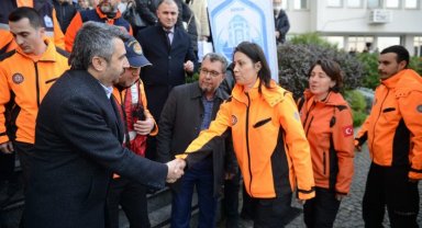 Enkazlarda umut olan kahramanlar Bursa Yıldırım'a döndü